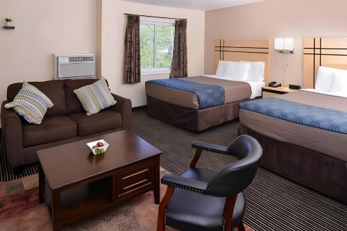 Econo Lodge Rochester image 25